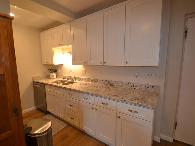 4815 Reading Rd — Photo 5