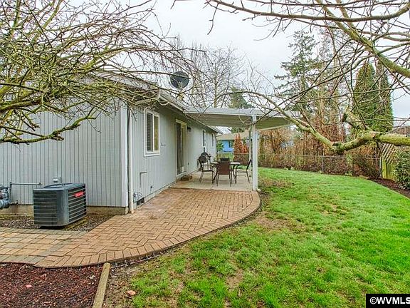 3rd image of 4773 Indiana Ct NE
