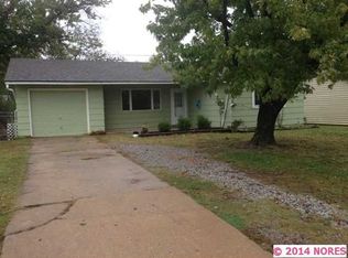 2211 S Cedar St, Sapulpa, OK 74066