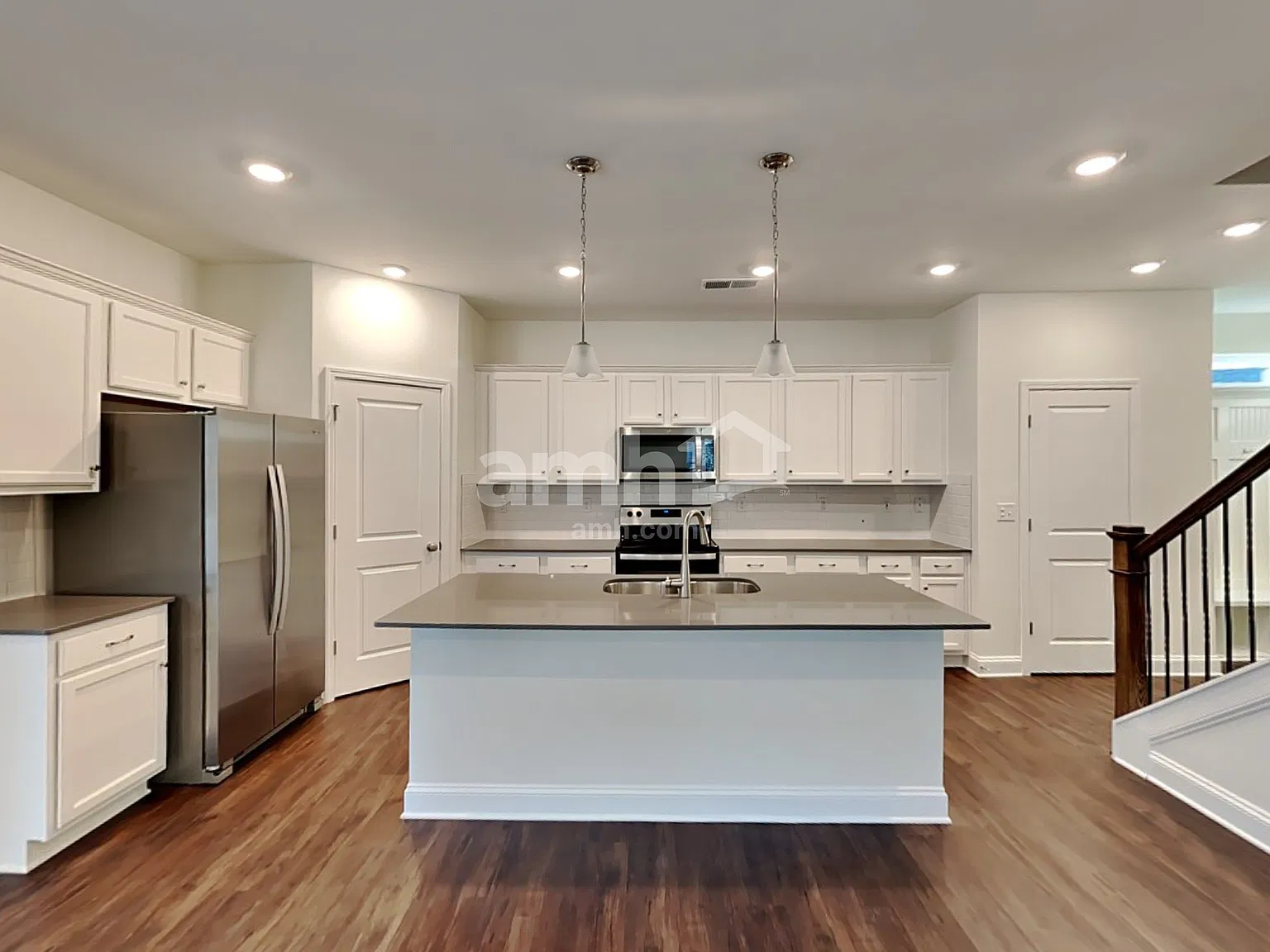 5 bed, 3.0 bath, 2513 sqft, $3,000 — Photo 3