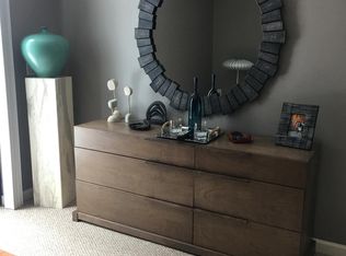 180 River Rd, Edgewater, NJ 07020