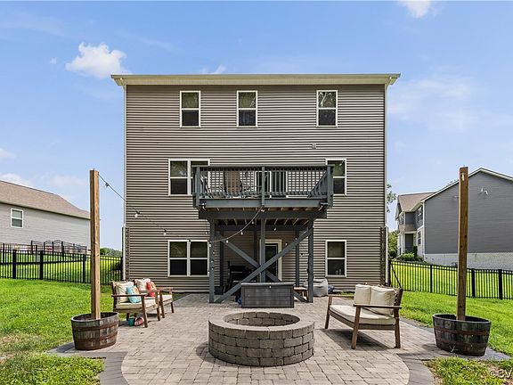 3rd image of 7156 Cress Ct