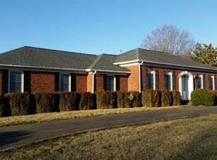 123 Sharon Crest Dr, Statesville, NC 28625
