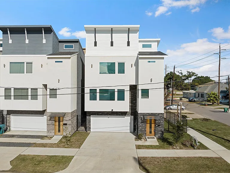 2413 Pease St — Photo 40