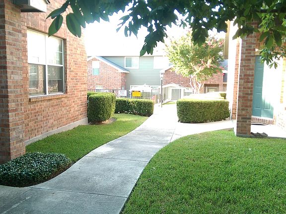2nd image of 68 Chapel Hill Cir