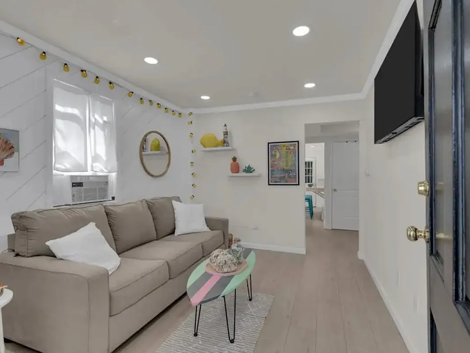 233 Sheridan Ave