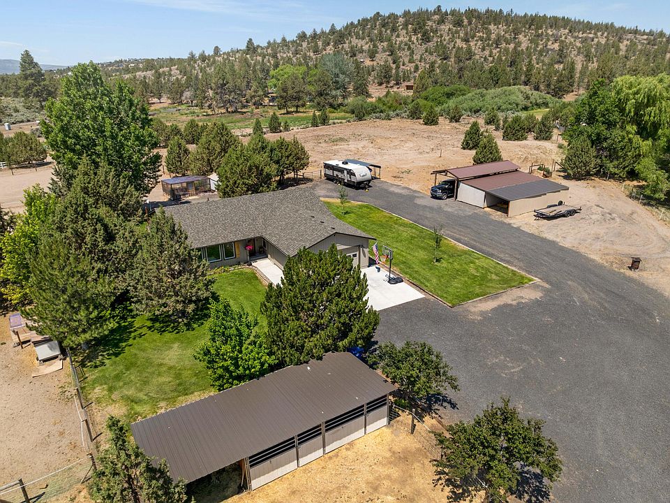 1st image of 12777 SE Cowboy Ct