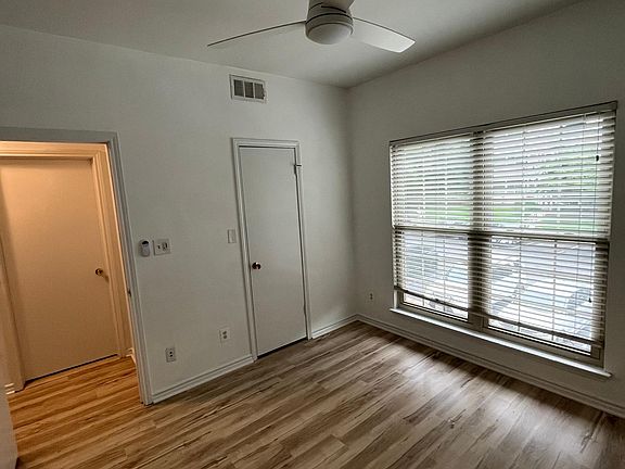 4th image of 12152 Penderview Ter