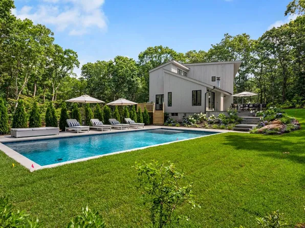 13 Shorewood Dr, East Hampton, NY 11937