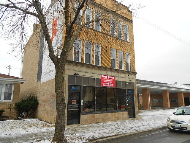 1st image of 5511 W Diversey Ave #2