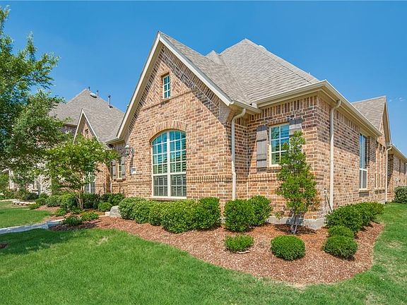 2nd image of 604 Heritage Ln