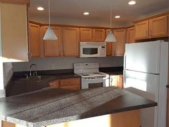 5th image of 510 Commercial St #510