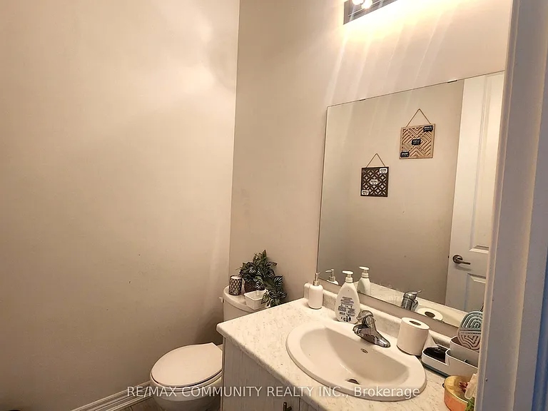 58 Catering Rd #MAIN — Photo 5