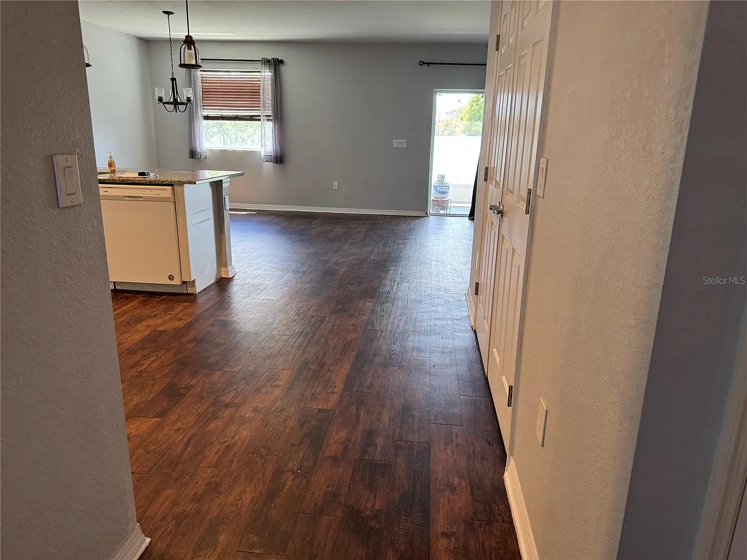 5 bed, 3.5 bath, $3,400 — Photo 3