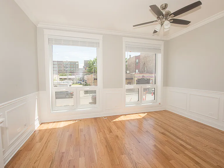2346 W Grand Ave #1S — Photo 5