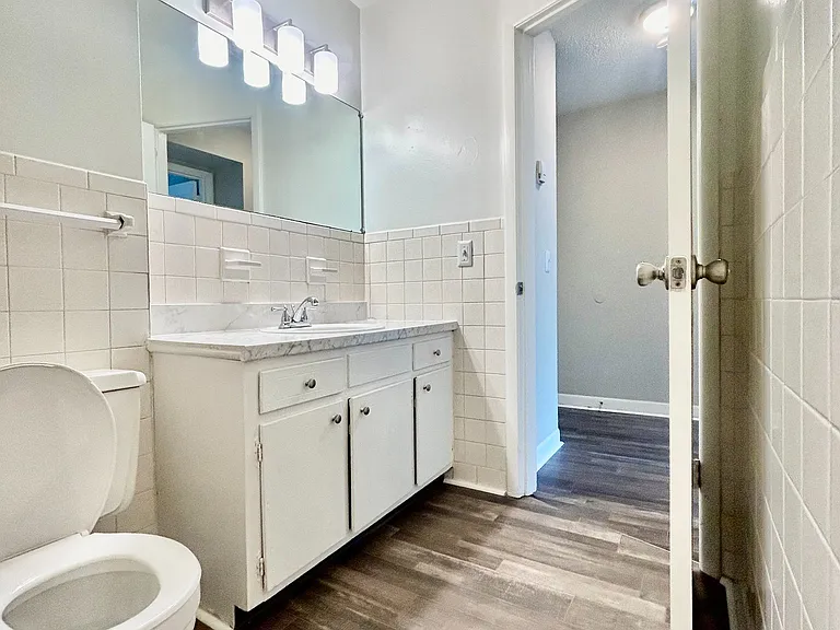 D201 Hickory Hill Ln #D201 — Photo 8