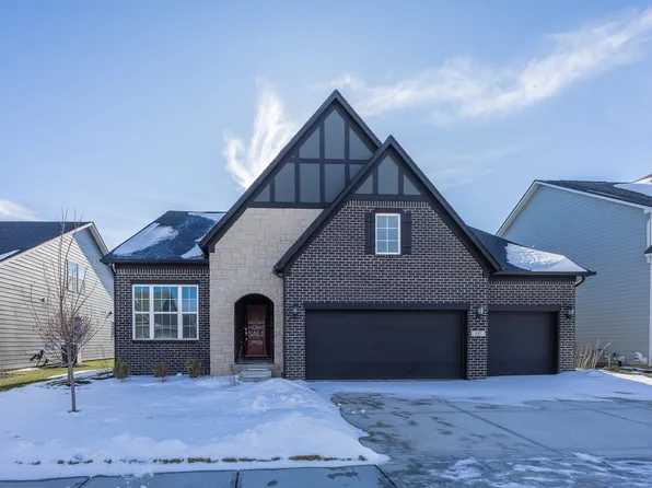 141 Creststone Blvd, Westfield, IN 46074