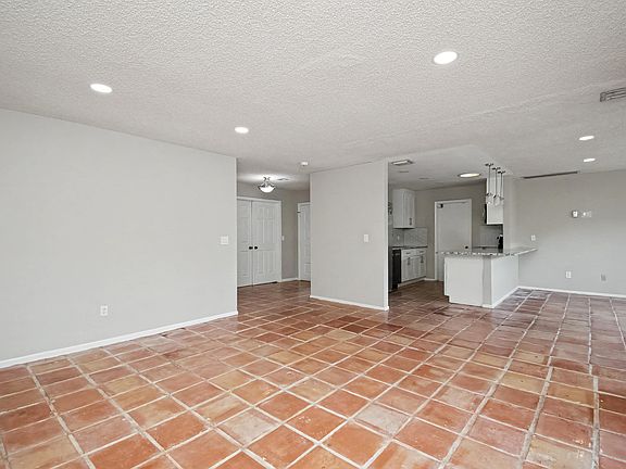 5th image of 7407 Silver Woods Ct