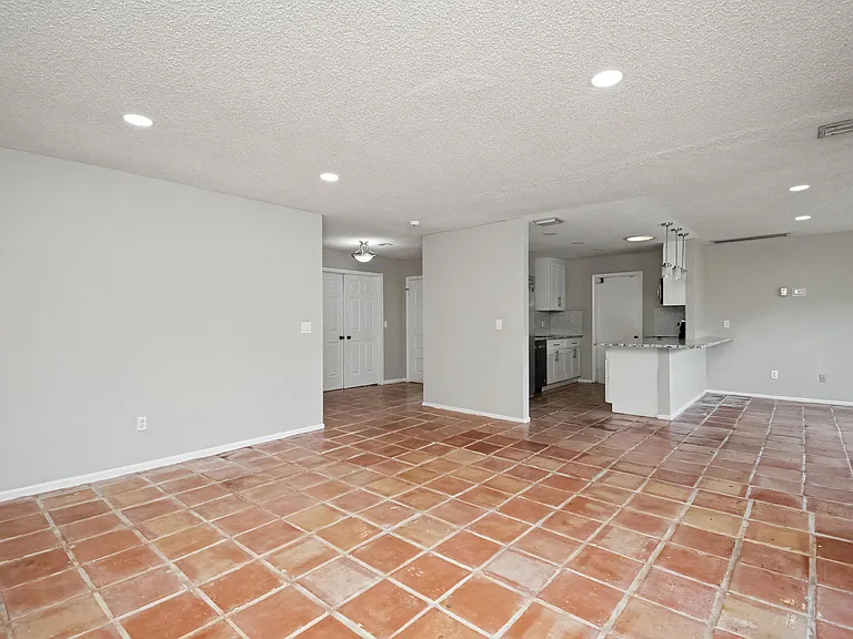 7407 Silver Woods Ct — Photo 5
