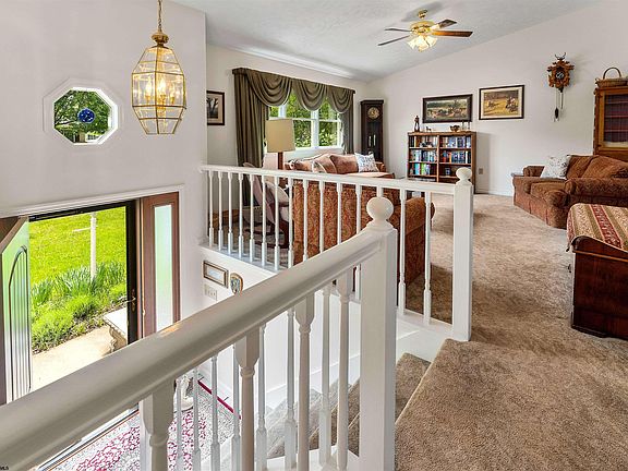 2nd image of 1095 Brookings Dr