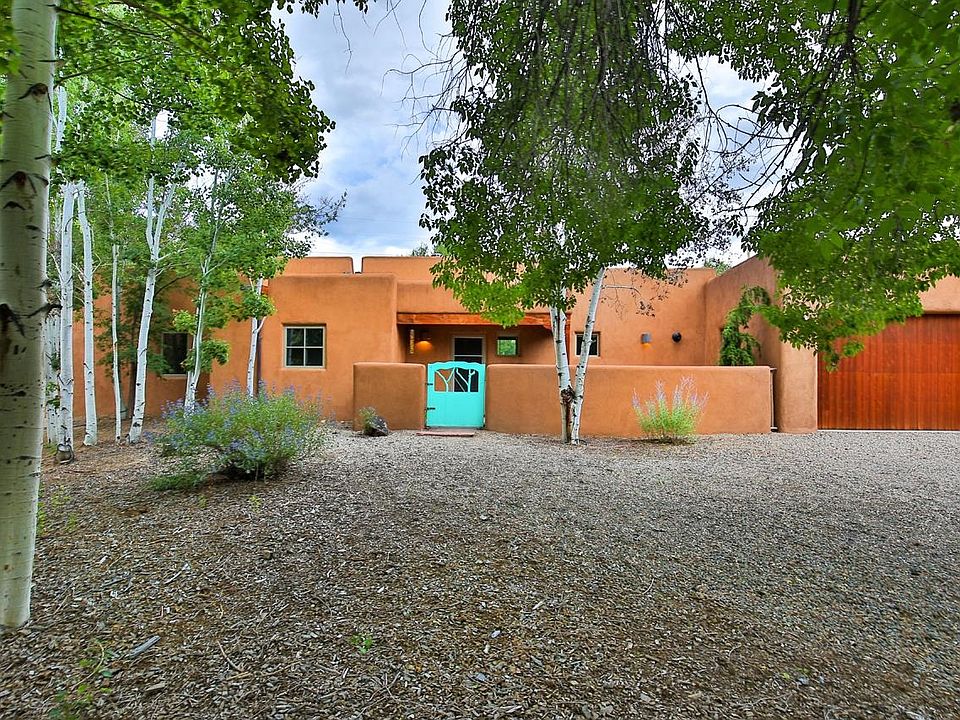 1st image of 215 Mariposa Pl #4