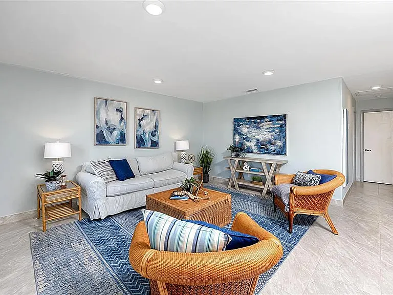 5231 Beach Dr SE #B — Photo 1