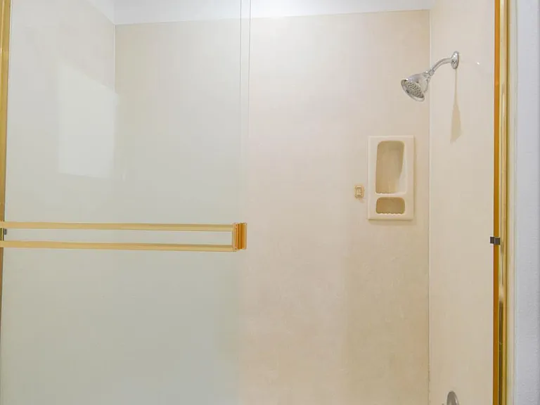 1321 Astoria Dr — Photo 40