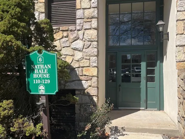 124 Drummers Ln #124, Wayne, PA 19087