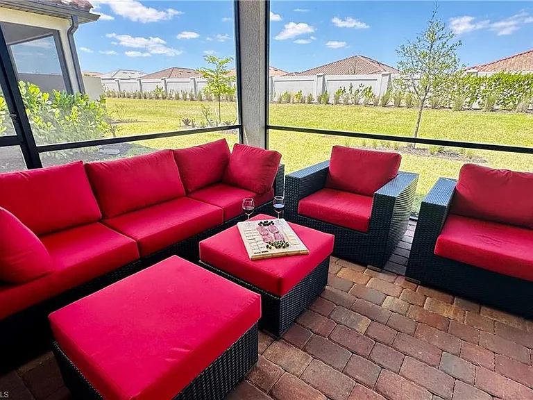 17434 Caravita Ln — Photo 22