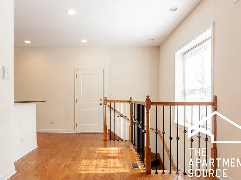 853 W Cornelia Ave #1N — Photo 7