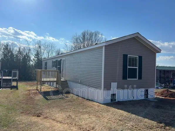 66 Mount Pilot Dr #66, Taylorsville, NC 28681