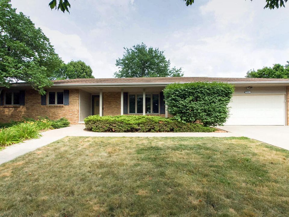 1st image of 3006 Grove Ave