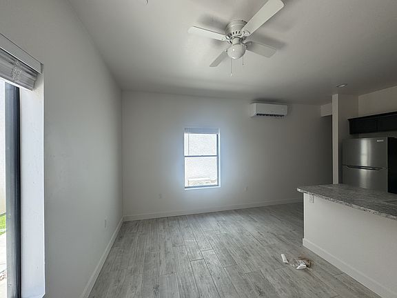 3rd image of 2076 Swanson Ave Building C-101