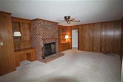 2nd image of 201 Stonewall Jackson Dr