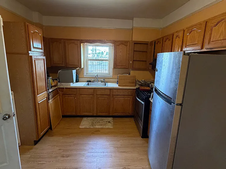 1286 Liberty Ave #2 — Photo 4
