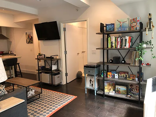 Rented by Peter Ashe | media 4