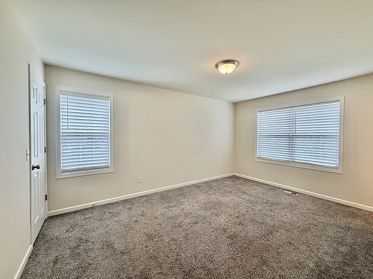 118 Cedar Ave — Photo 14