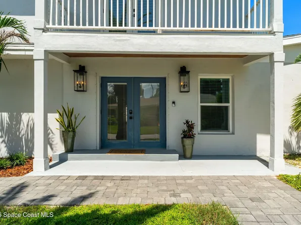 470 Seabreeze Dr, Indialantic, FL 32903