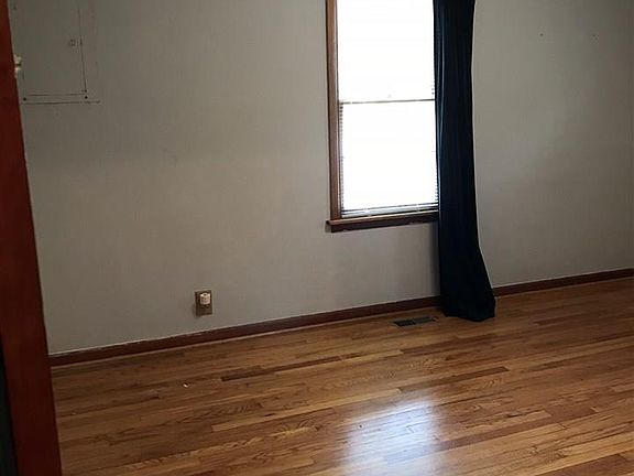 3rd image of 560 Garden St