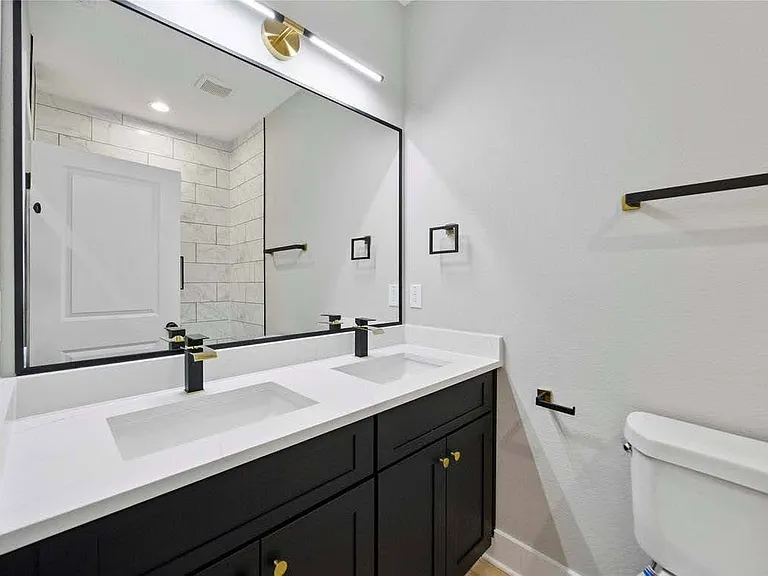 217 Pheasant St — Photo 19