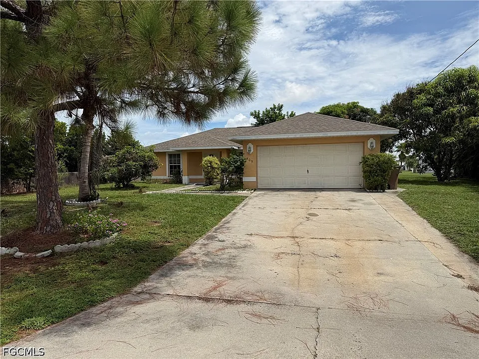 409 Candlewick Cir E