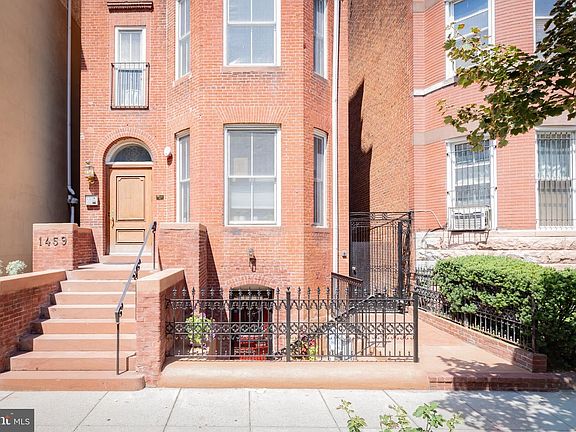 3rd image of 1459 Harvard St NW APT 1
