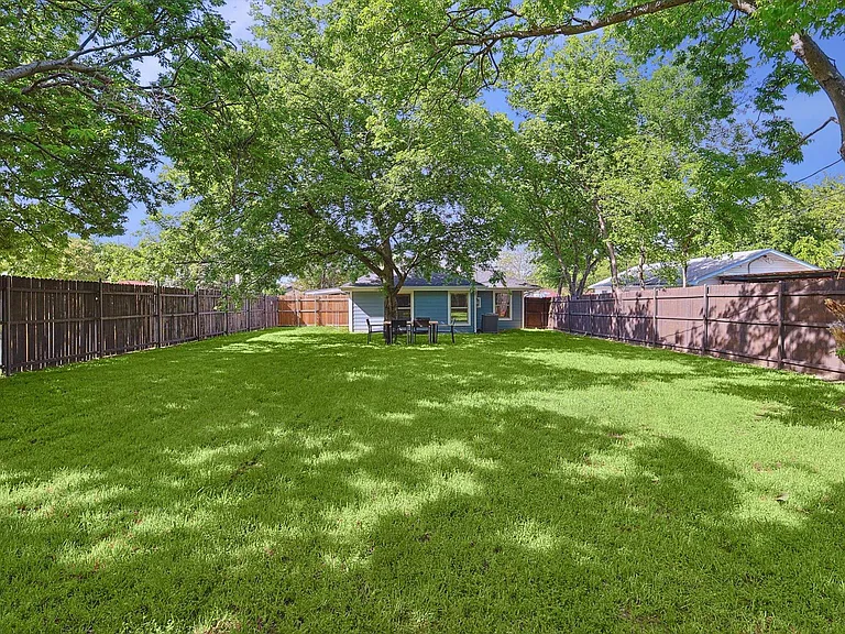 2047 El Paso St — Photo 22