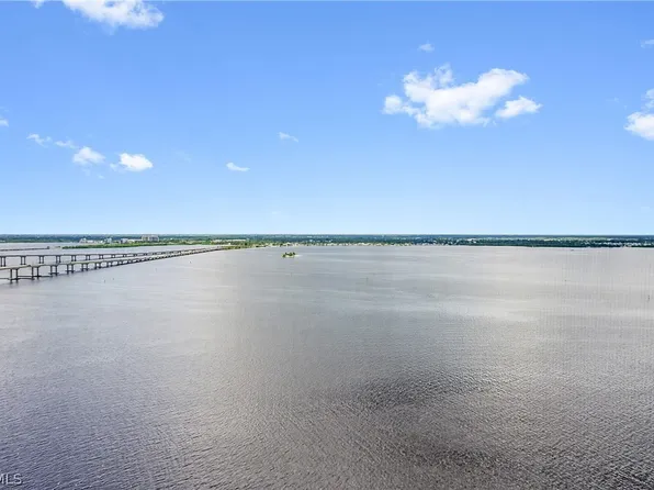 2743 1st St APT 2404, Fort Myers, FL 33916