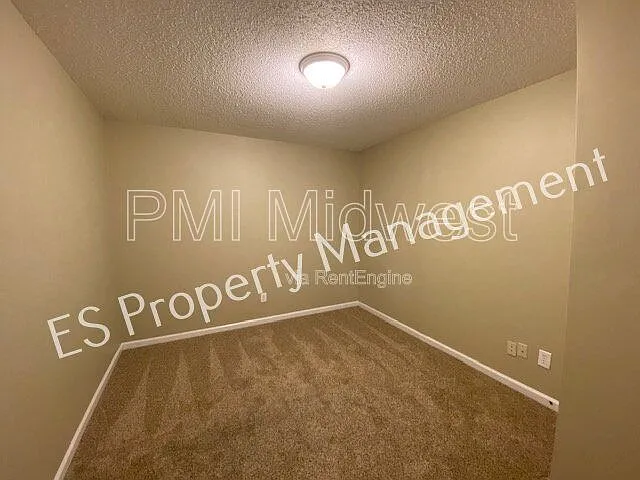 5650 Loudon Dr — Photo 17