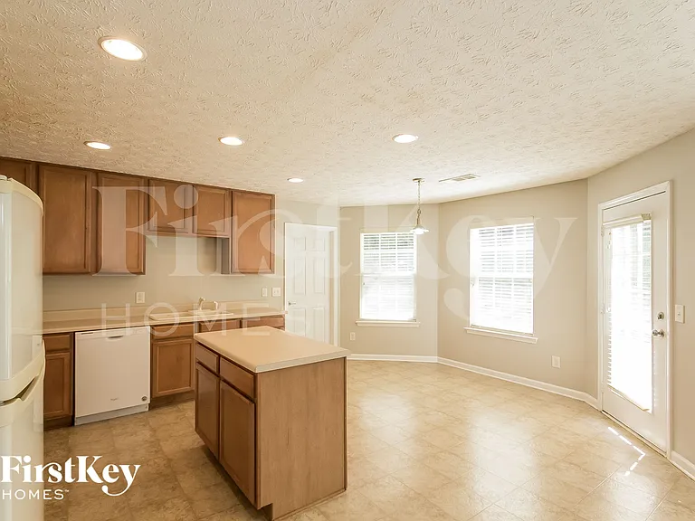 3545 Bridgeshaw Dr — Photo 6