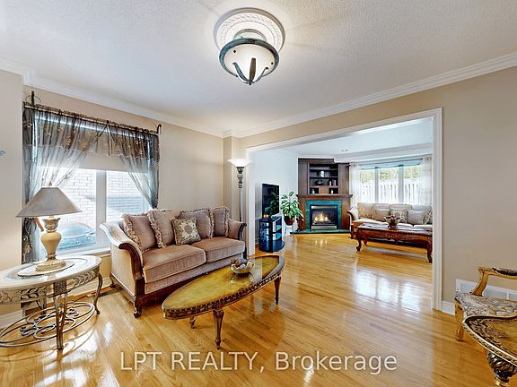 4th image of 1887 Fairport Rd