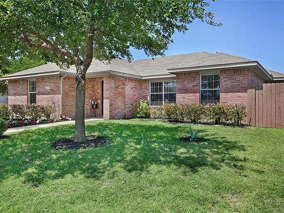 3rd image of 2307 Gaylord Dr