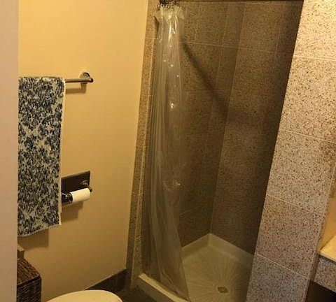 2nd image of 1214 8th St SE APT 1