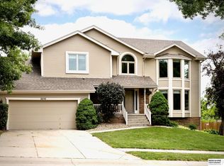 2315 Nelsons Creek Dr, Omaha, NE 68116